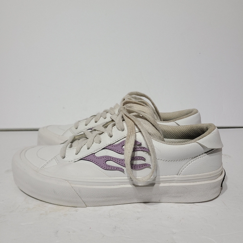 B32 STRAYE Logan Flame Leather Shoes Mens 6 Women's 7.5 White Skater-Theme